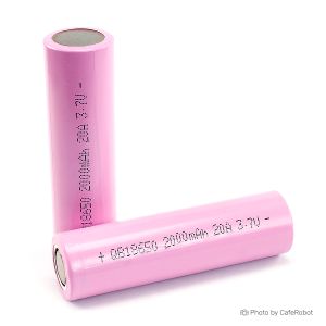 باتری لیتیوم یون 18650 شارژی 3.7 ولت 2000mAh برند QB