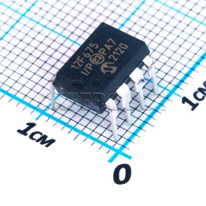 میکروکنترلر PIC12F675-I/P پکیج DIP-8