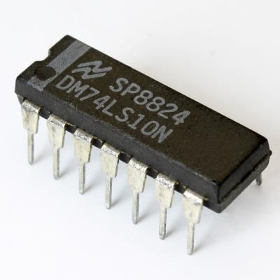 DM74LS10N, NAND Logic Gate IC, DIP-14